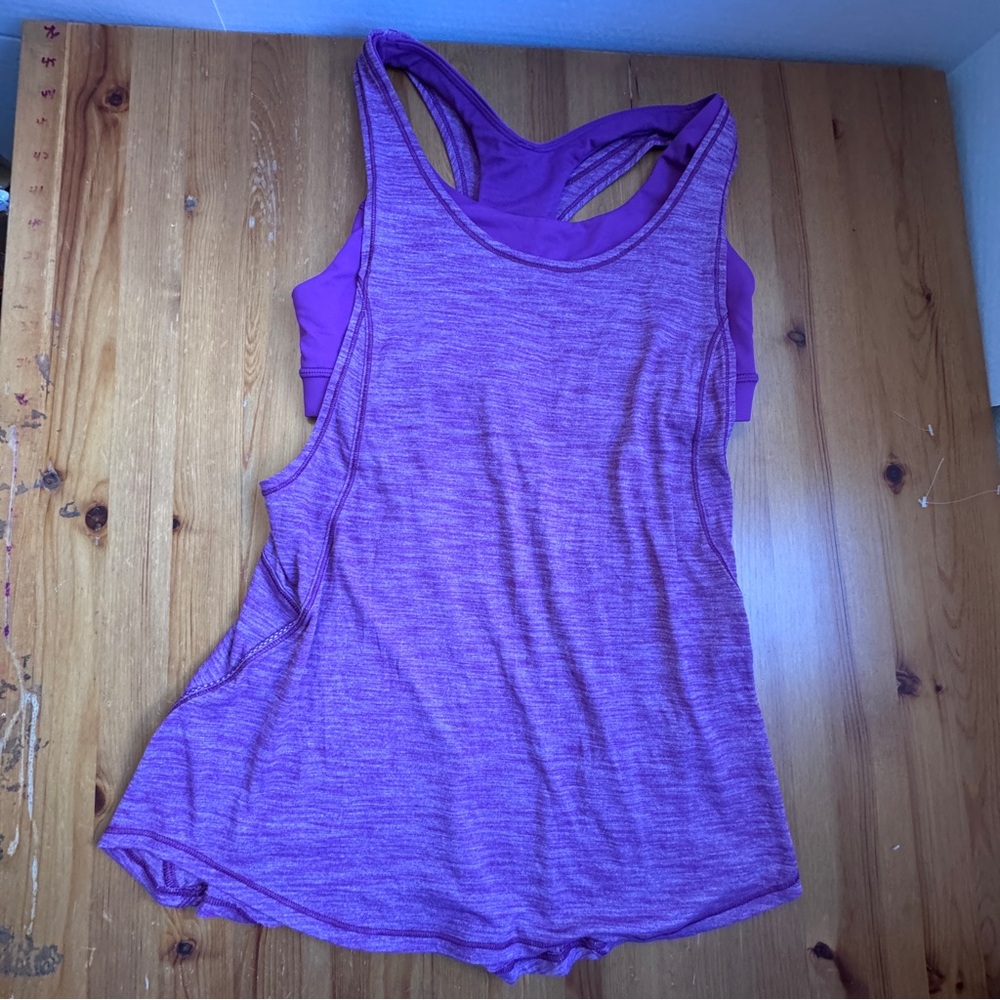 Lululemon purple tank with built-in bra size 6 racerback